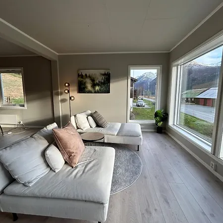 Beautiful In Isfjorde Nyaraló